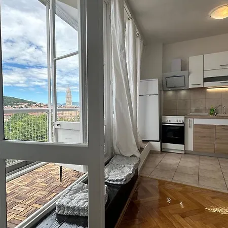 Apartman Trpimira Street