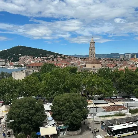 Апартаменты Trpimira Street Сплит